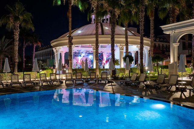 Numa Club Side